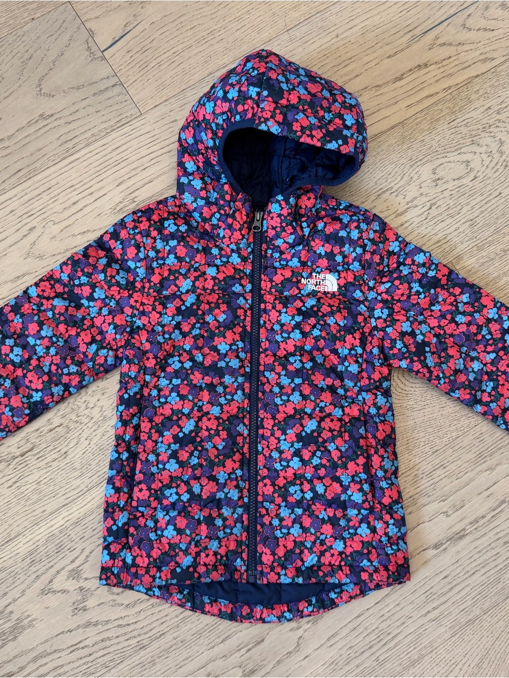 The North Face Kids Floral Hooded Puffer Jacket - Pink & Blue